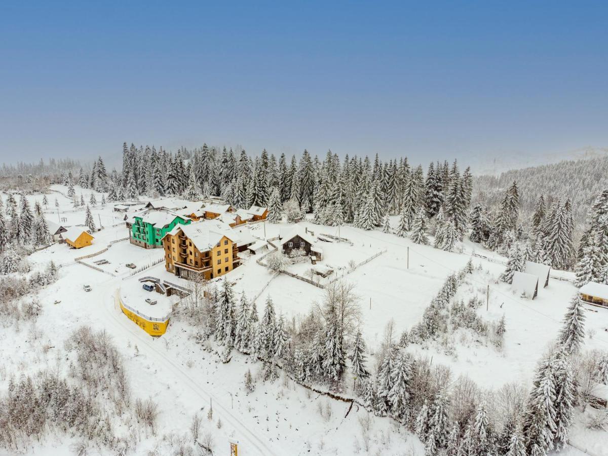 Hotel Rich OAK Jablunyzja Exterior foto