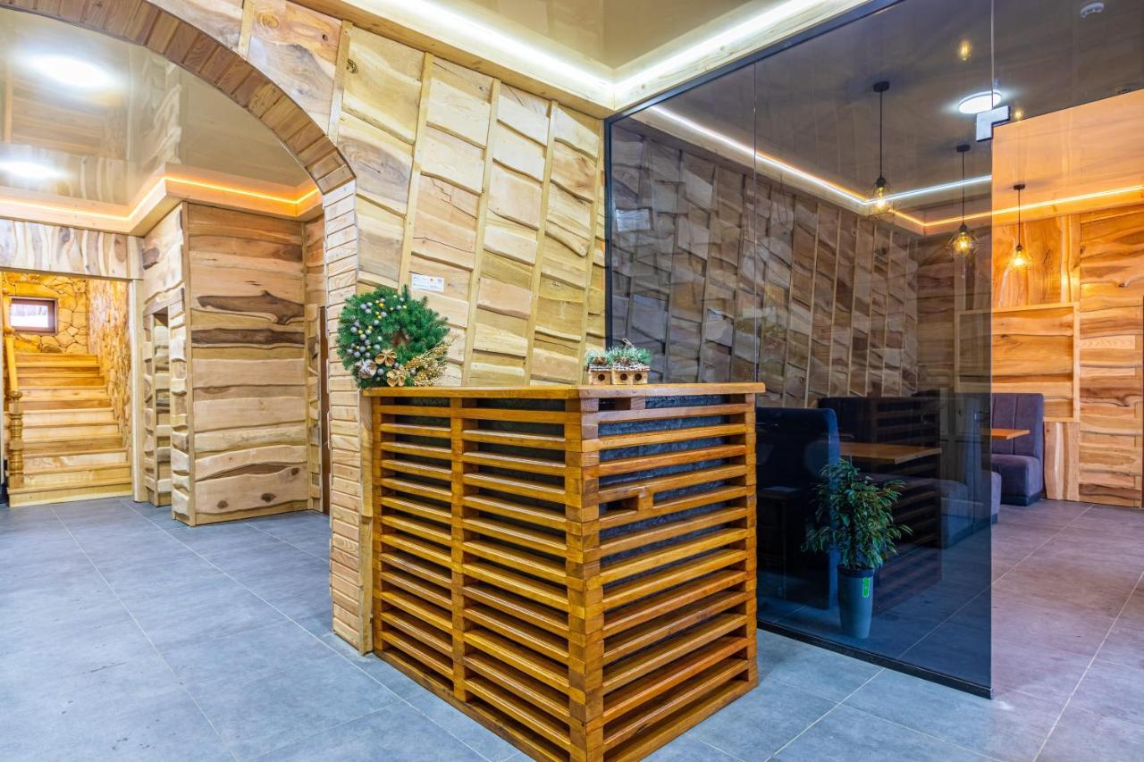 Hotel Rich OAK Jablunyzja Exterior foto