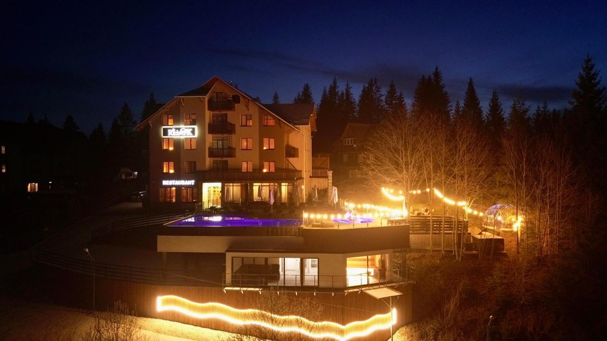 Hotel Rich OAK Jablunyzja Exterior foto